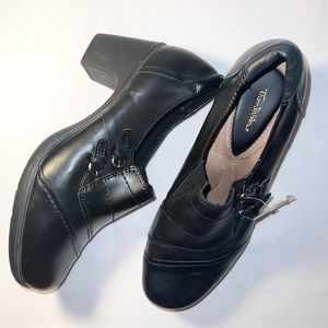 Thom McAn Womens Shoes
